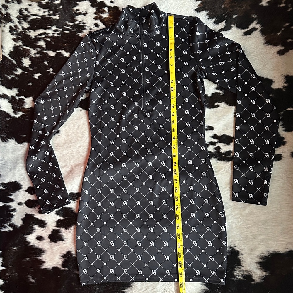 Y2K Divided by H&M Black and White Patterned Bodycon Long Sleeve Mini Dress - Picture 5 of 10